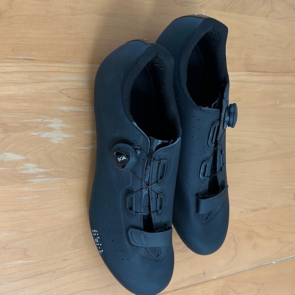 Fi’zi:k cycling shoes
